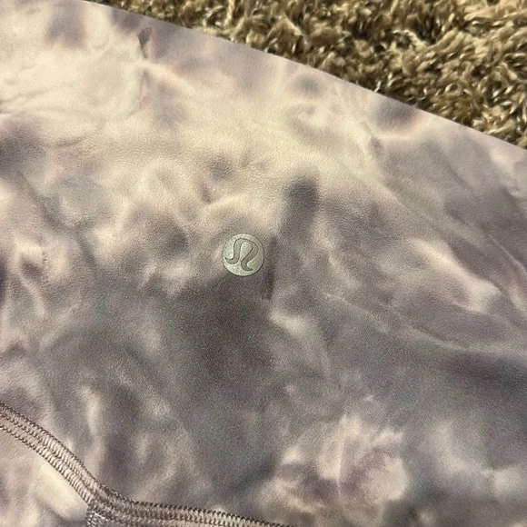Lululemon Align Leggings Size 10 Purple Tie Dye - Picture 3 of 8
